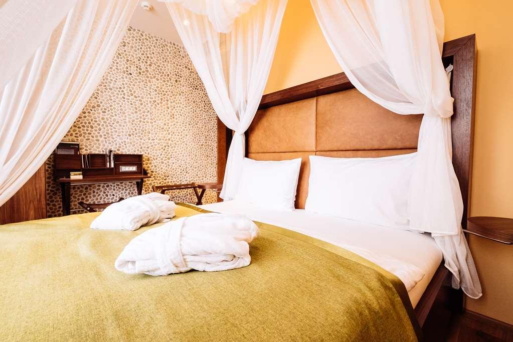 St. Martins Therme & Lodge Frauenkirchen Chambre photo