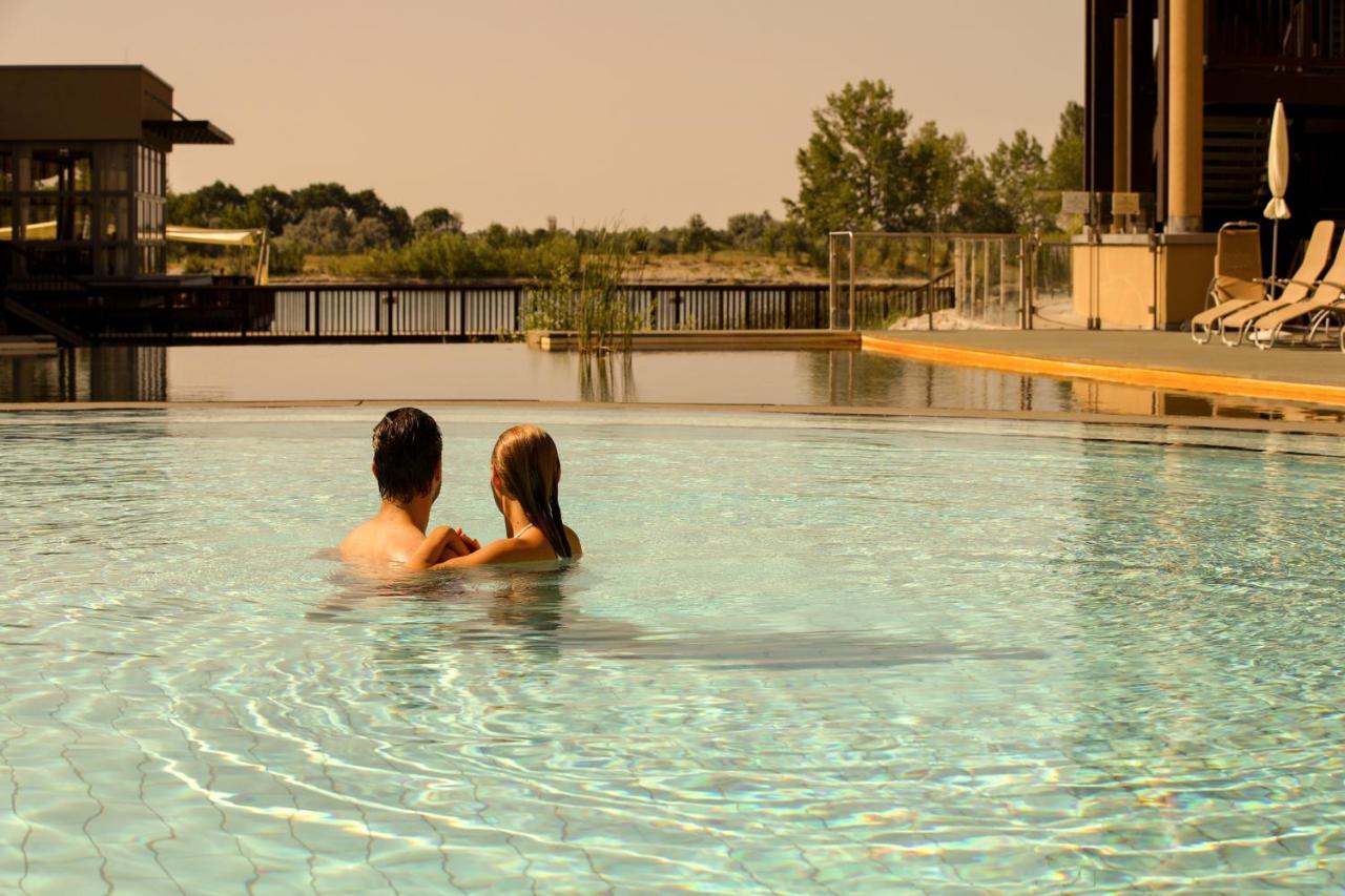 St. Martins Therme & Lodge Frauenkirchen Extérieur photo