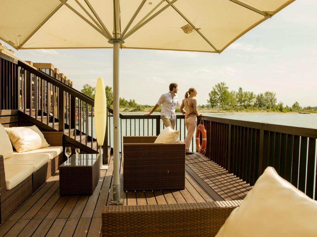 St. Martins Therme & Lodge Frauenkirchen Extérieur photo